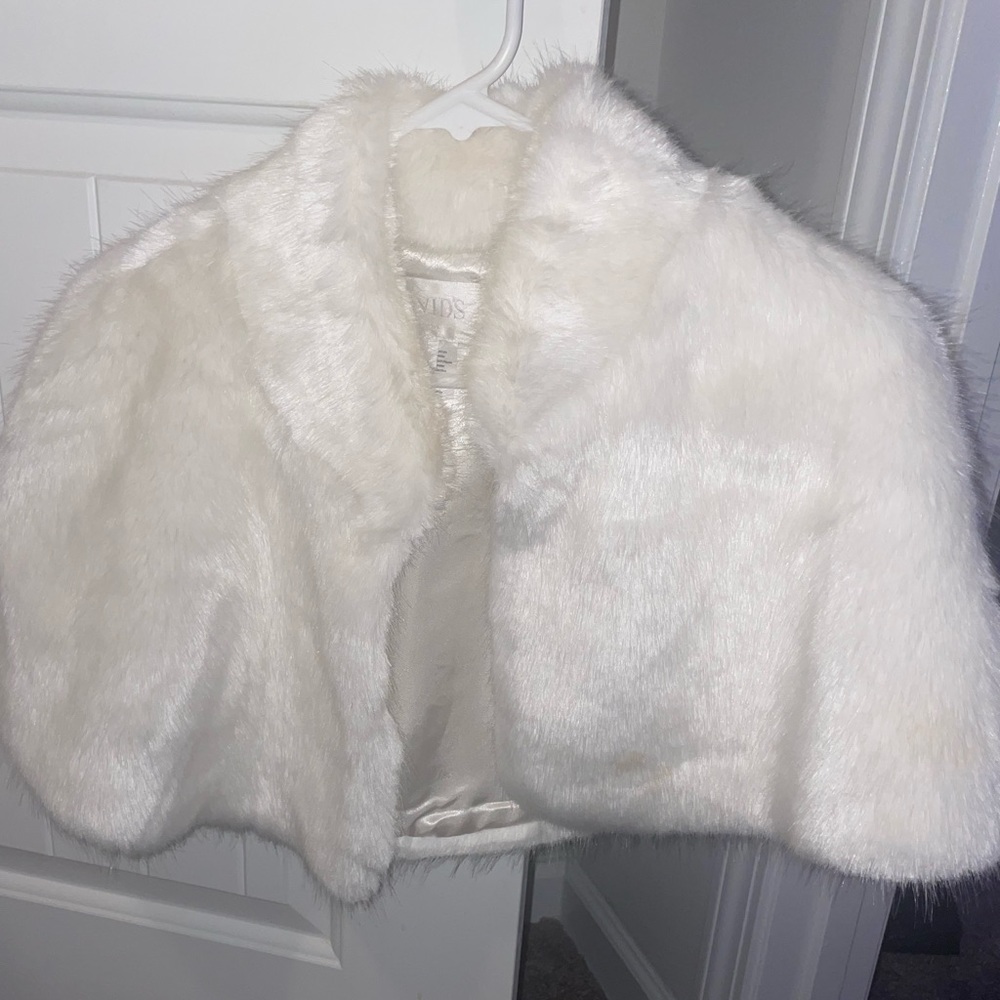 COPY - David’s Bridal- Ivory Faux Fur Mock Neck Capelet
